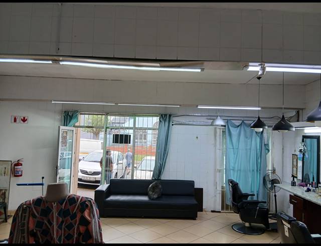 800M² BUILDING FOR SALE IN SPARKS ESTATE